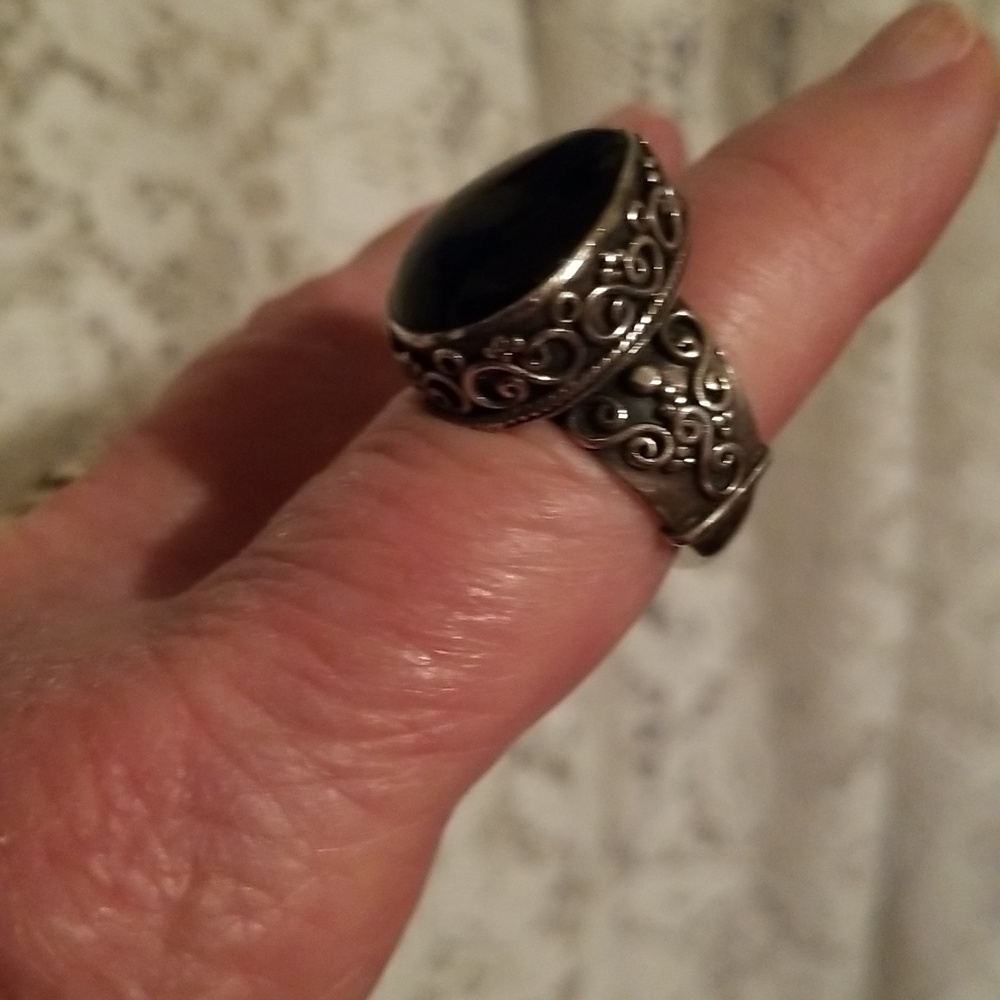 Silver ring with Onyx Stone - Picture 8 of 8